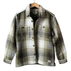 The Stronghold Men's Green Plaid Button Down Oudoor Shacket Overshirt Size Small